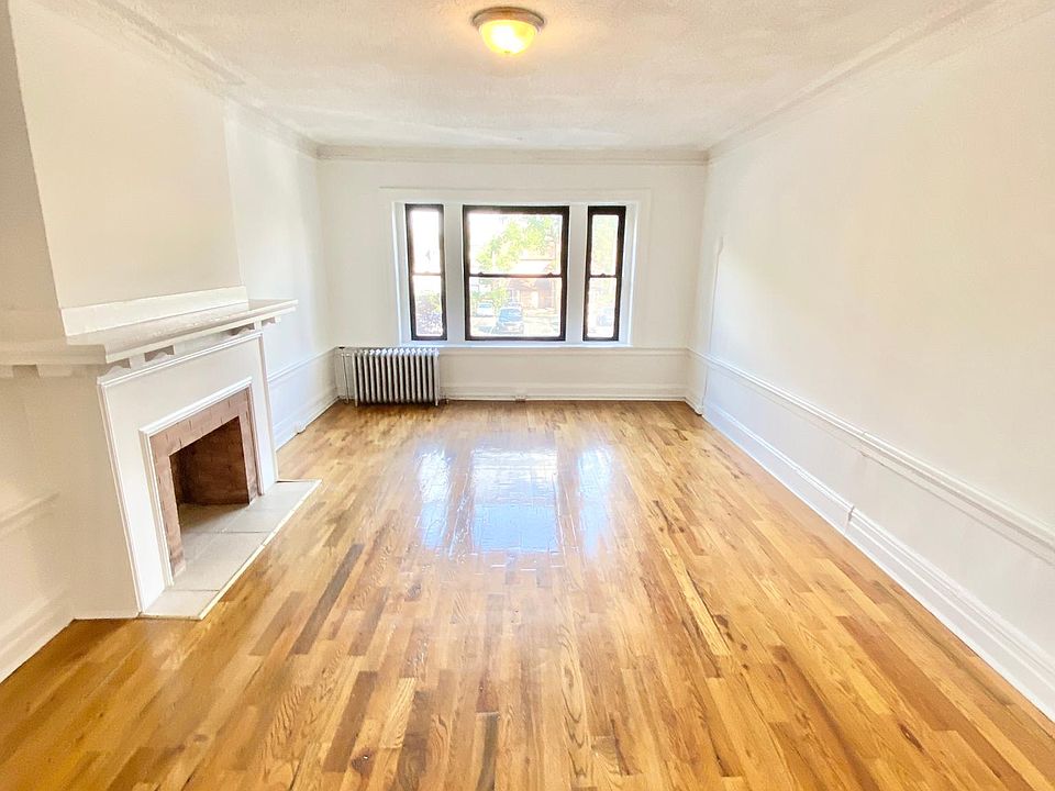 1st image of 122 S Harrison St #8