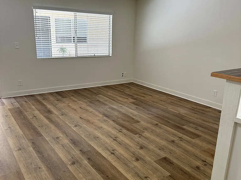 5636 Strohm Apartments — Photo 5