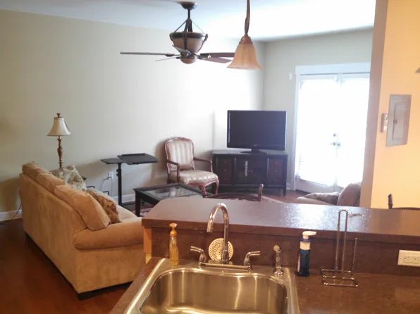 33 S Hanover St APT 3, Carlisle, PA 17013