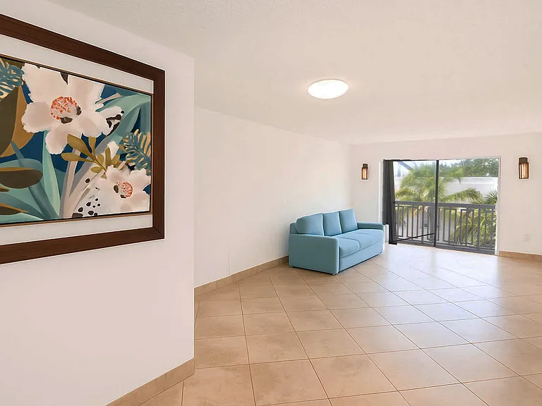1357 Collins Ave #2R — Photo 5