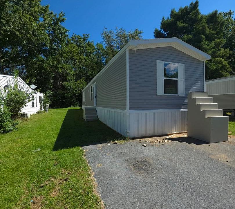 1st image of 333 Bahama Cir