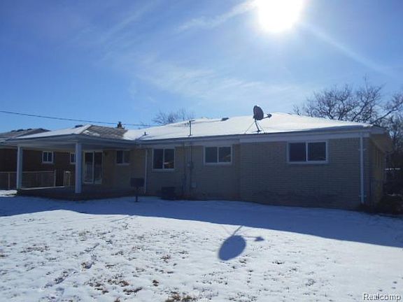 5th image of 26338 Cecile St
