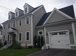 9 Paragon Rd, West Roxbury, MA 02132