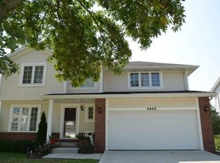 4502 Waterford Dr, West Des Moines, IA 50265