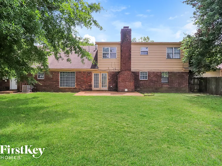 2801 Emerald St — Photo 15