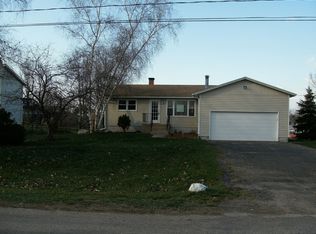 12 Wallace Rd, Phoenix, NY 13135