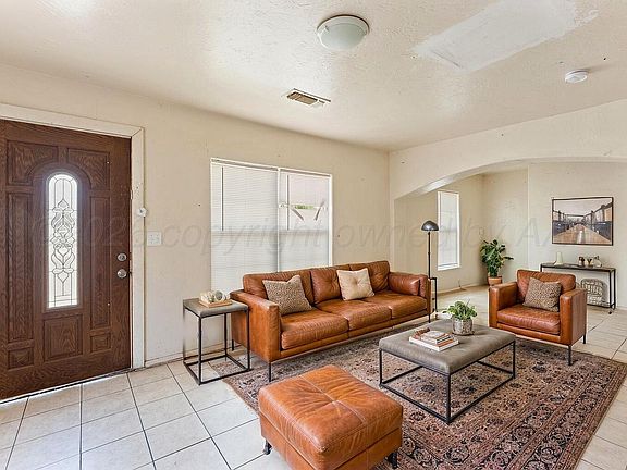 4th image of 900 Pittsburg St