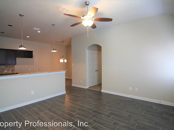 4th image of 509 Creekside Frst