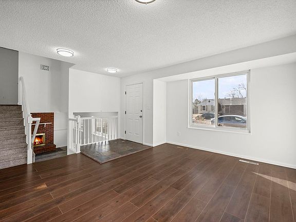 5th image of 612 Homestead Ct