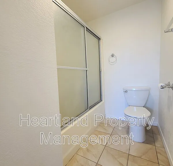 1170 Decker St #E — Photo 6