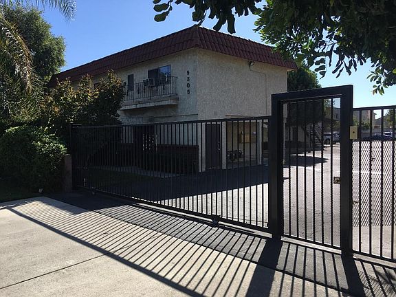 2nd image of 9305 Woodman Ave APT 3