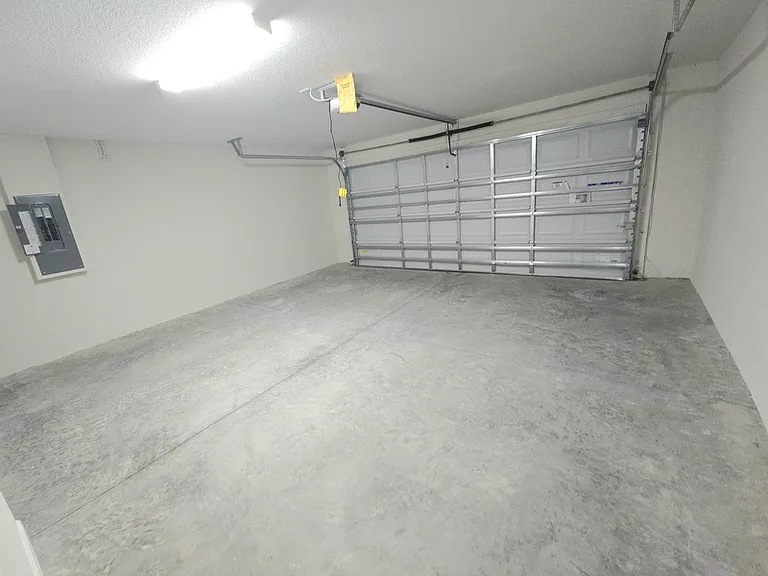 387 E Caldwell Dr — Photo 18
