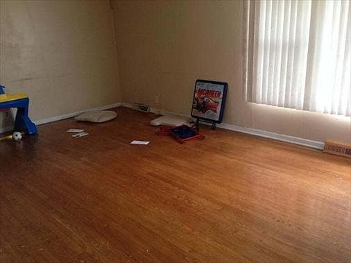 2nd image of 928 E 159th Pl