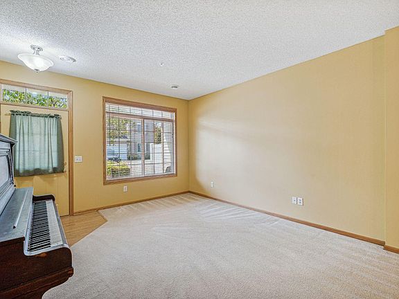 5th image of 1673 Prescott Ct