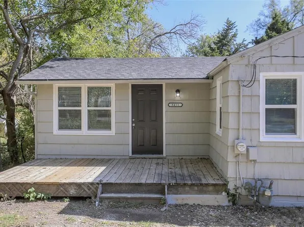8413 Sterling Ave, Raytown, MO 64138