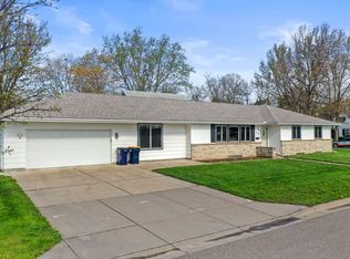 200 8th St, Farmington, MN 55024