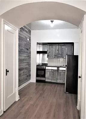 4th image of 411 E 87th St APT 3A
