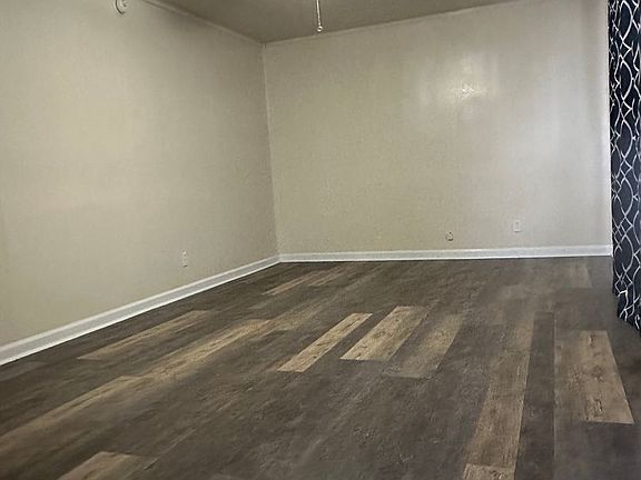 5th image of 1636 King William Rd