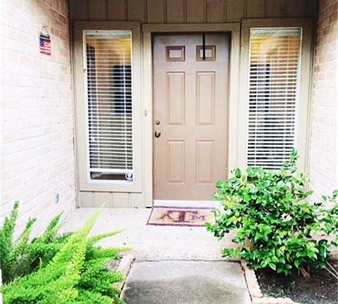 3rd image of 2222 Gray Falls Dr