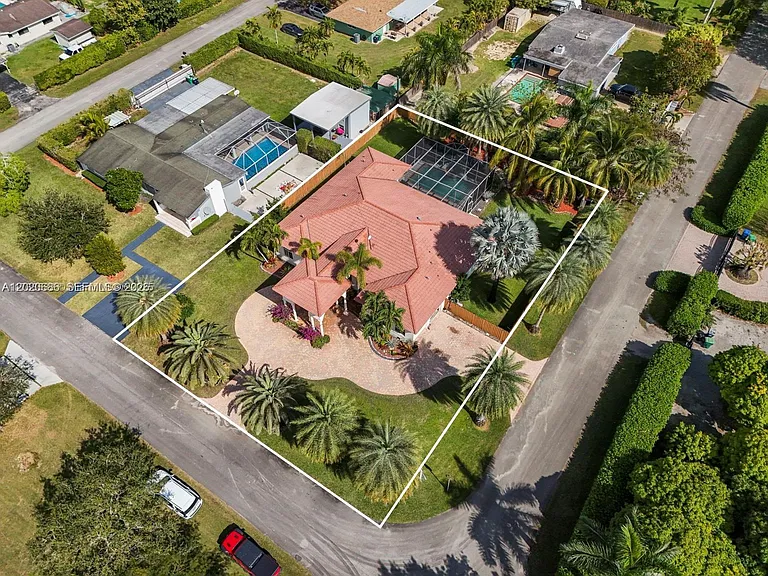 24225 SW 198th Ave — Photo 3