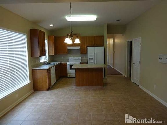 3rd image of 10879 Campus Heights Ln