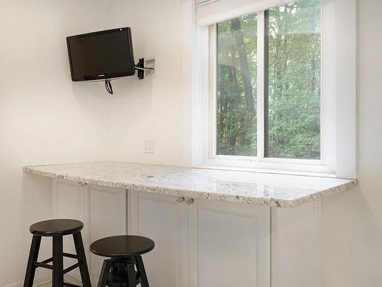 14 Currier Pl — Photo 5
