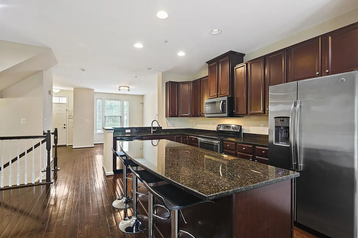 Building Photo - 11675 Emerald Green Dr