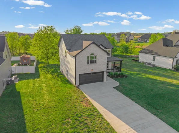 2968 Kirkwood Rd, Clarksville, TN 37043