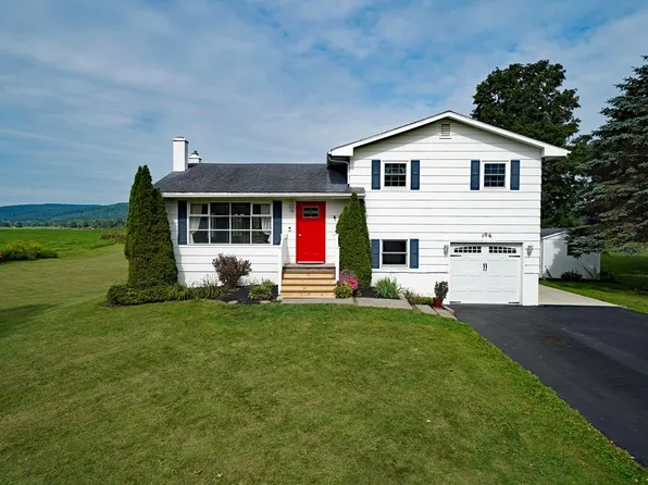 106 Belaire Dr, Horseheads, NY 14845