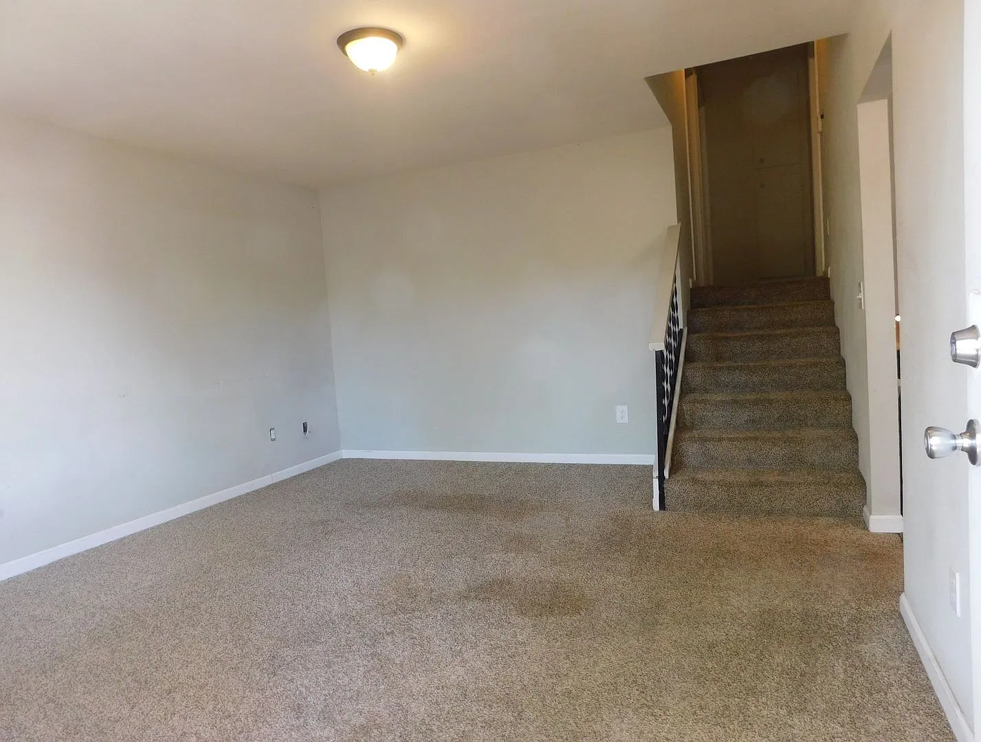 Walking Distance to CMU — Photo 4
