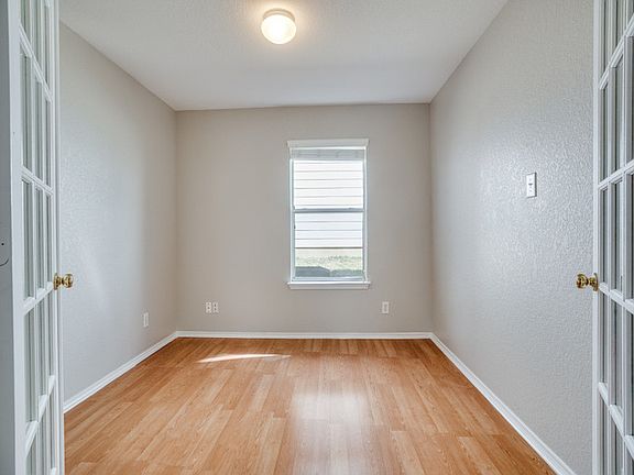 3rd image of 6439 Kestrel Ln