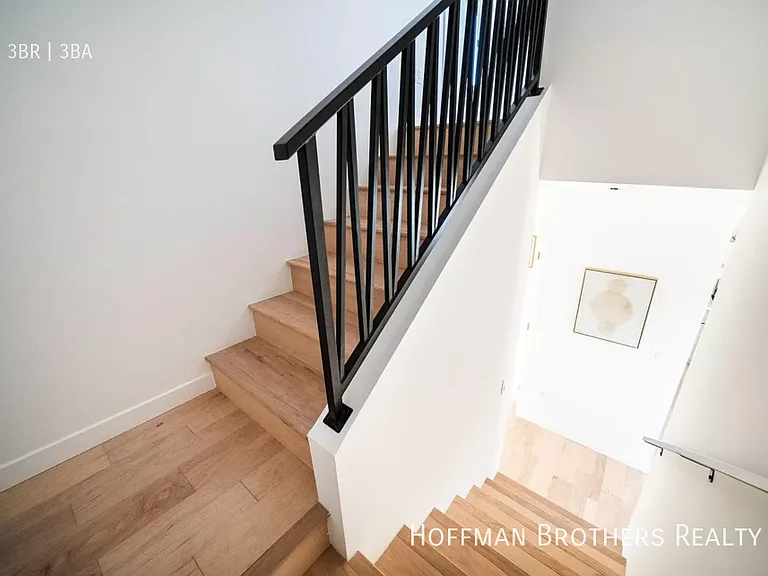 2681 Roseview Ave — Photo 17