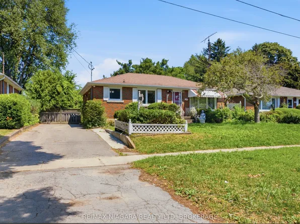 6479 Brock St, Niagara Falls, ON L2J 1W4