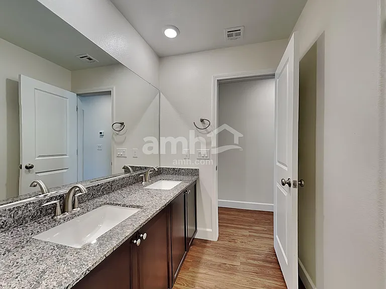 9265 Baylee Bay Ct — Photo 17