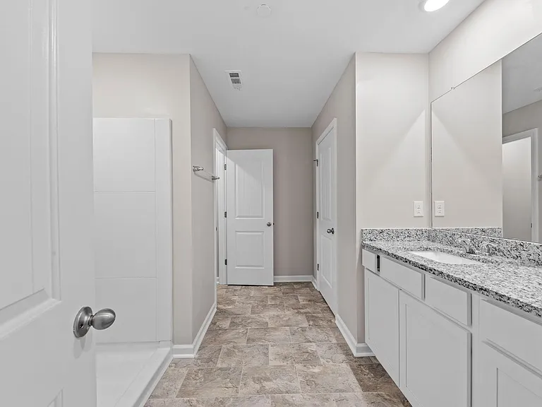 155 Champions Ln — Photo 19