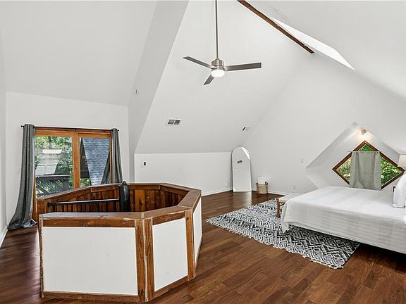 22nd image of 2965 Pond View Ct