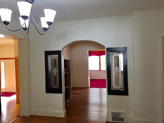 Dining rm view living/sun rm