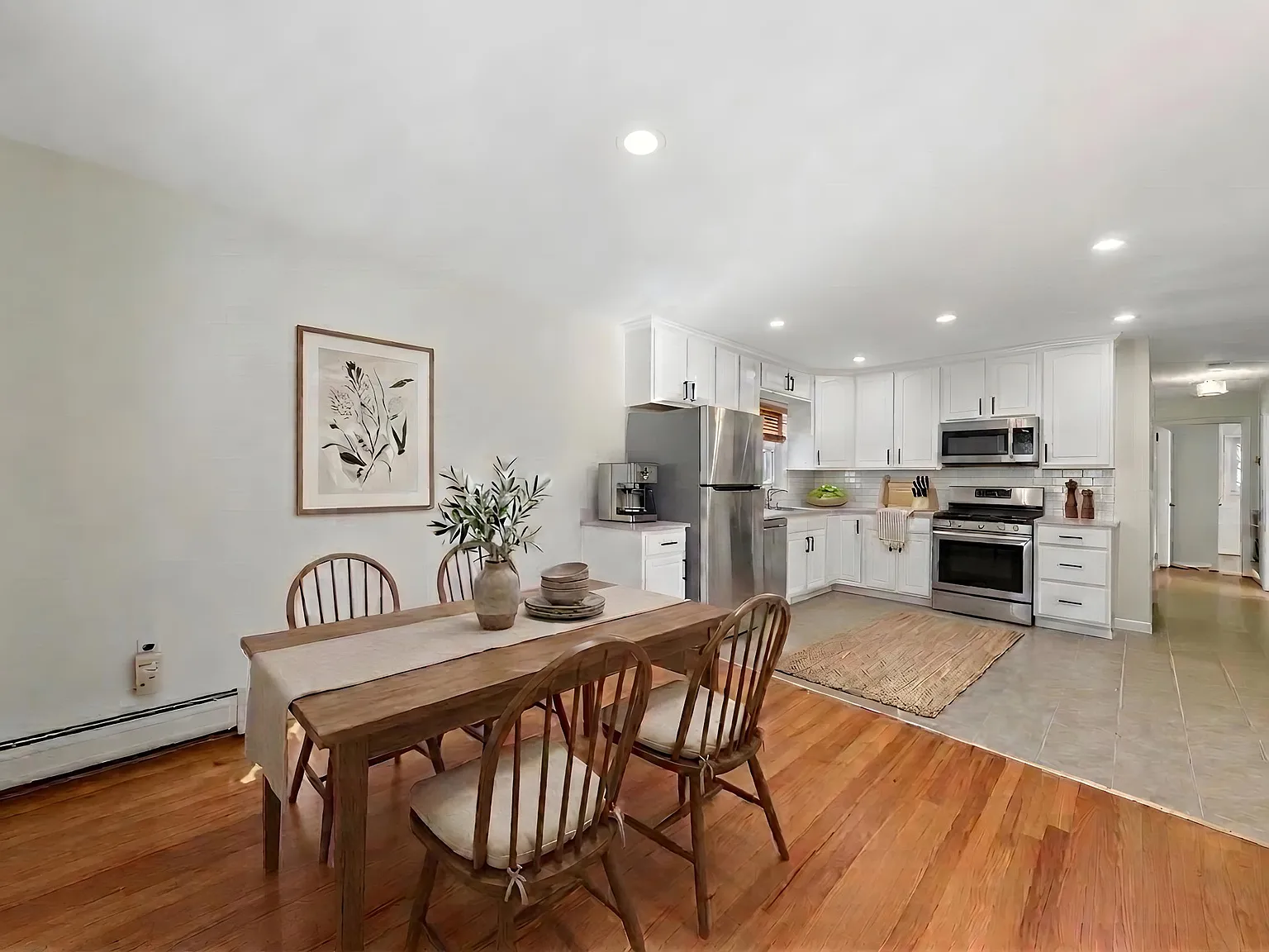3 bed, 1.5 bath, $3,700 — Photo 2