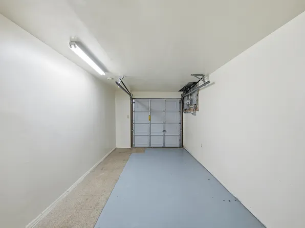 9816 Avenue J image 10 of 11