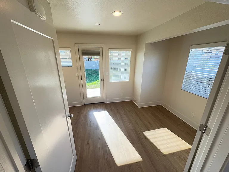164 176 S Mallagh Street 204 #206 — Photo 5