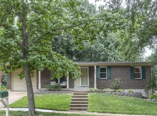 1008 Dorne Dr, Ballwin, MO 63021