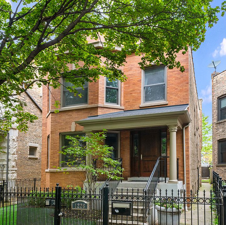 1st image of 1226 W Cornelia Ave