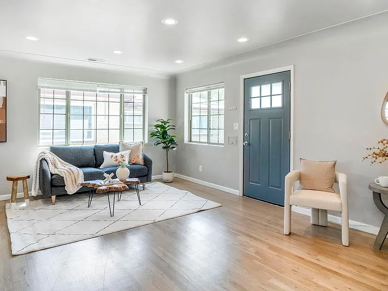 Sloan's Lake: 2-Bedroom 1 Bath With High-End Finishes — Photo 3