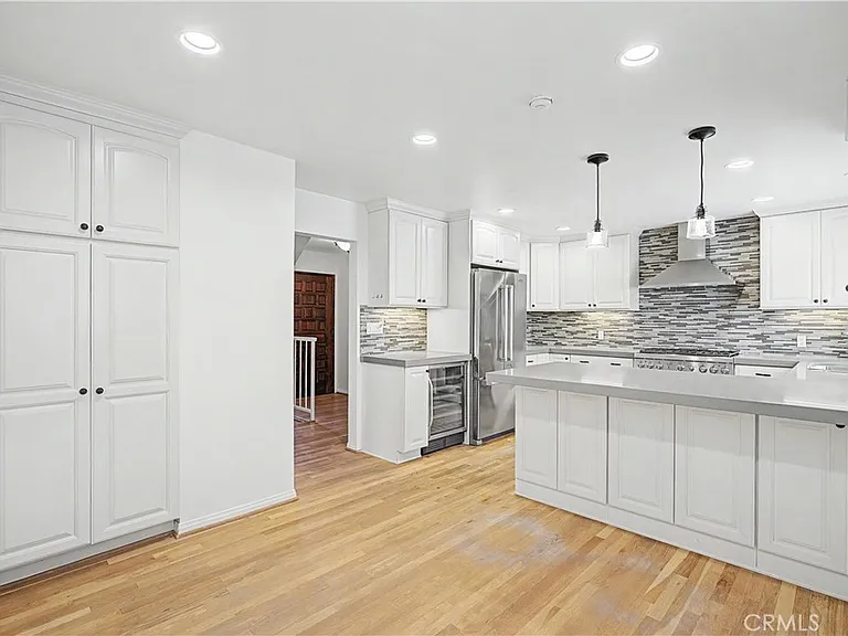 214 Topaz St — Photo 7