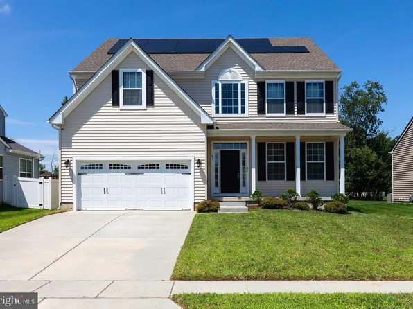 41 Champlain St, Sicklerville, NJ 08081