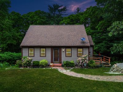233 Pinecrest Beach Dr, East Falmouth, MA, 02536