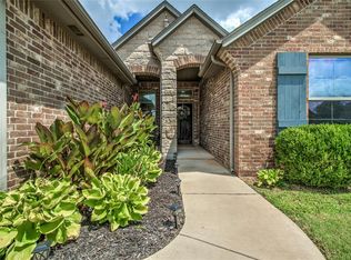 905 NW 189th Cir, Edmond, OK 73012
