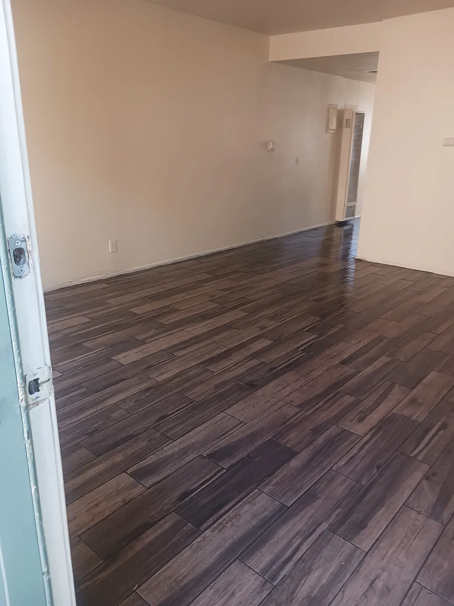 Building Photo - 1451 W 105th St #6