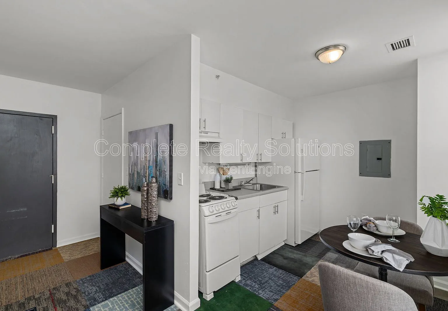 Riverview Apartments — Photo 4