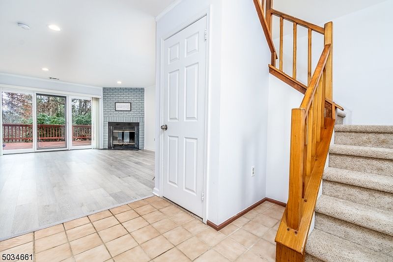 1st image of 170 Beckett Pl
